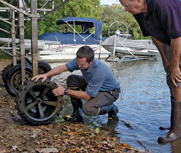 WAIT 21 DAYS You can protect Minnesota waters from aquatic invasive species by leaving docks and lifts out of the water for at least 21 days before placing in