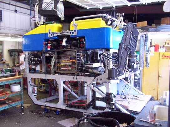 Jason II ROV Specifications: Size: Weight Depth Power Payload: 3.2 x 2.4 x 2.2 m 3,300 kg 6,500 m 40 kw (50 Hp) 120 Kg (1.