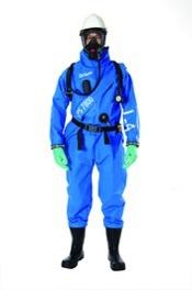 Due to its innovative material and the new suit design it offers increased flexibility and comfort when entering confined spaces and working with cryogenic substances.