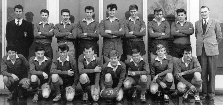 Rugby 1 st XV Sport 1962-63 Boys Photo provided by Andrew Coope. Thank you. Back Row L-R: Mr.