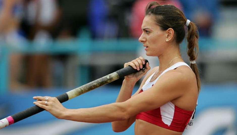 How to Play? Pole Vault Before going deep into the techniques, one should know the basics to get started with pole vault. Some of the basics are described keeping in view of a right-handed athlete.