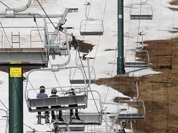 New Hampshire Ski Industry: Decline in tourists Resorts at lower elevations and in the southern parts of the state have gone out of business leaving the available resorts at more northern locations