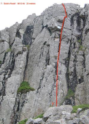 3. Squeeky Duck 25m HS Climb direct just to the left of a black moss-streak. Sneak left at the finish up a short rib to avoid come loose rocks. First ascent: (28/06/2007) Stuart Halford, Phil Poole 4.