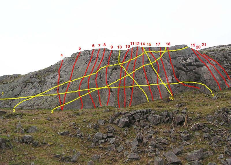 The routes are good fun and it is a great place to have to yourself. The following two routes were recorded by Christian Lenehan in July 2014.