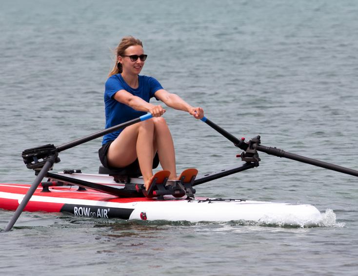with excellent gliding characteristics. Thanks to its stability in the water, rowing is fun on flat water as well as over big 24 25 rowonair.com waves.