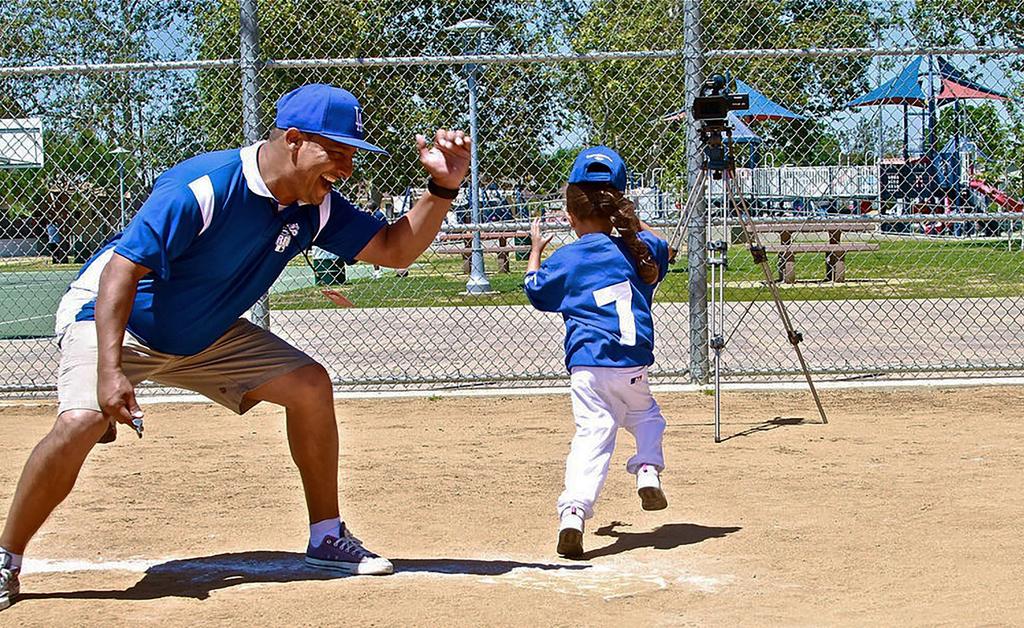 PARTNER SPOTLIGHT VISION TO LEARN The Los Angeles Dodgers Foundation has served as founding partner of Vision To Learn (VTL) in Los Angeles.