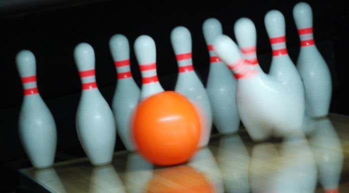 BOWLING ALLEY Period: individual Number of persons: ex 2 persons Price: from 6,-- per alley per hour All nine!