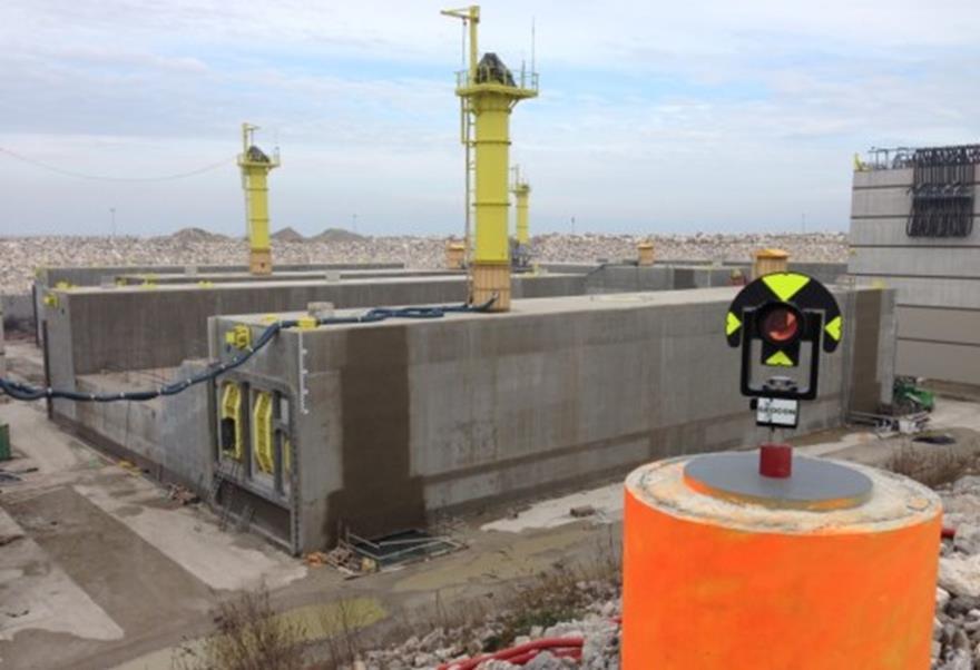 In 2013 the caisson placement started at the Lido inlet, and in 2014 the caisson placement for the Chioggia inlet was performed. The barrier is expected to be operational around 2017.