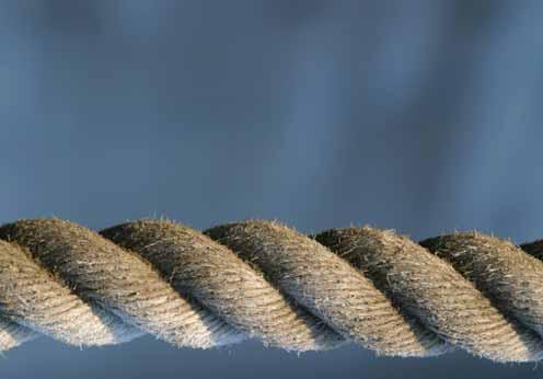 Fiber Rope Sling Inspection Dry, discolored fibers Powder or dust from internal wear Fibers that come apart When inspecting a fiber rope sling before use, start by examining its surface.