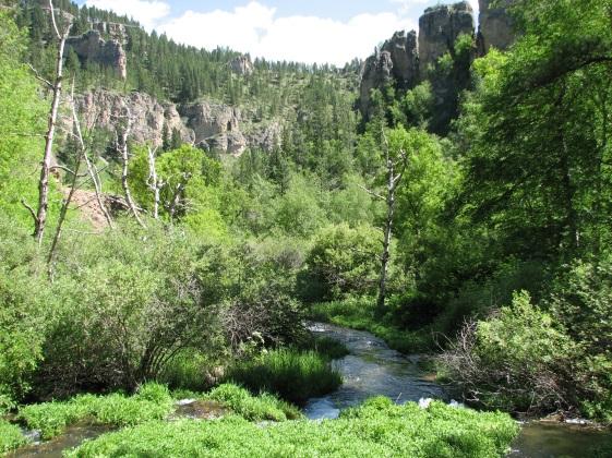 Spearfish Canyon State Park & Bismarck Lake Land Exchange Between the U.S. Forest Service and the State of South Dakota July 12, 2016 Background In 2006, the State of South Dakota received title to