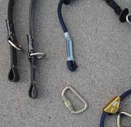 3 2Remove cleated carabiner from