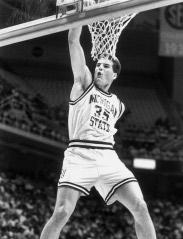 SPARTAN RECORDS 17. robert chapman -- 1,382 po i n t s Chapman scored his 1,000th point in his 74th game vs. Illinois (March 5, 1977). 1974-75 20/0 39-95.410 11-18.611 26/1.3 NA 89/4.