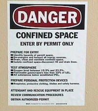 Tampa Electric Confined Space Program n All confined spaces are permit required n A pre-job briefing with the TEC Contract Supervisor shall be conducted prior to entry n The TEC Confined Space