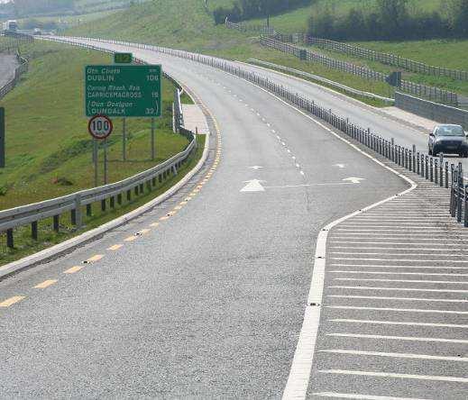 Page 15 Star Rating Roads For Safety: The EuroRAP Methodology Figure 10 Car occupant risk and protection from death or serious injury on a rural road Safety barriers help reduce the kinetic
