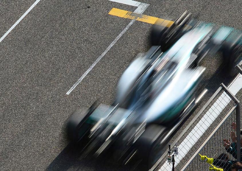 F1 >>> CHINA Mercedes fight-back Left red-faced in Malaysia, Mercedes struck back