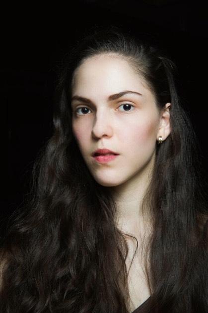 Introducing Guest Performer (Venezuela) Anais Di Filippo Performing Two Fridas with Performa/Dance June 2018 Anais Di Filippo was born and raised in Caracas, Venezuela. Ms.