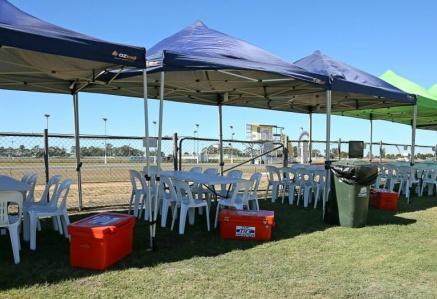 2015 MARQUEE PACKAGES TRACKSIDE GAZEBO A trackside gazeb is an affrdable way fr family and friends t enjy a day at the races. This is a great ptin fr birthdays r Christmas parties.