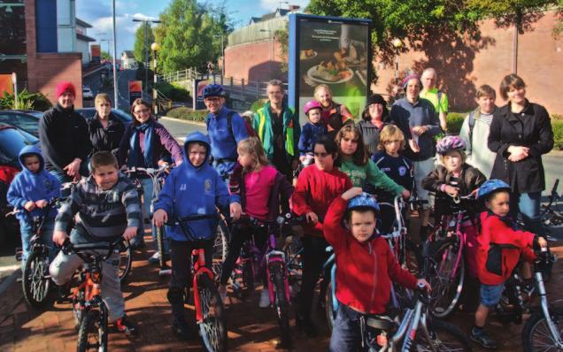 Cycling in Greater Manchester There are four cycling routes to Manchester city centre from the Fallowfield Loop: at the west end via the Bridgewater canal into Castlefield; from the Athol Road