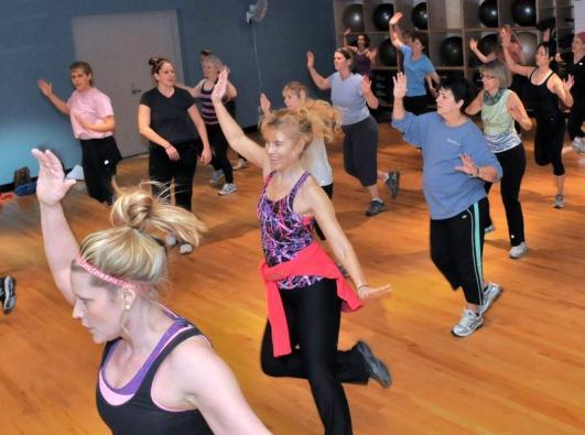 ADULT PROGRAMS & LEAGUES Zumba Ages: 18(+) Days: Wednesdays Time: 7:00pm 8:00pm Location: Memorial Hall Spots Available: Max 35 Participants Fall Session: Sept 10 Nov 19