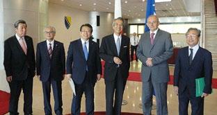 The first high-level visit to Bosnia and Herzegovina was made by the Japanese Minister for Foreign Affairs Yukihiko Ikeda in July 1996. Subsequently, Mr.
