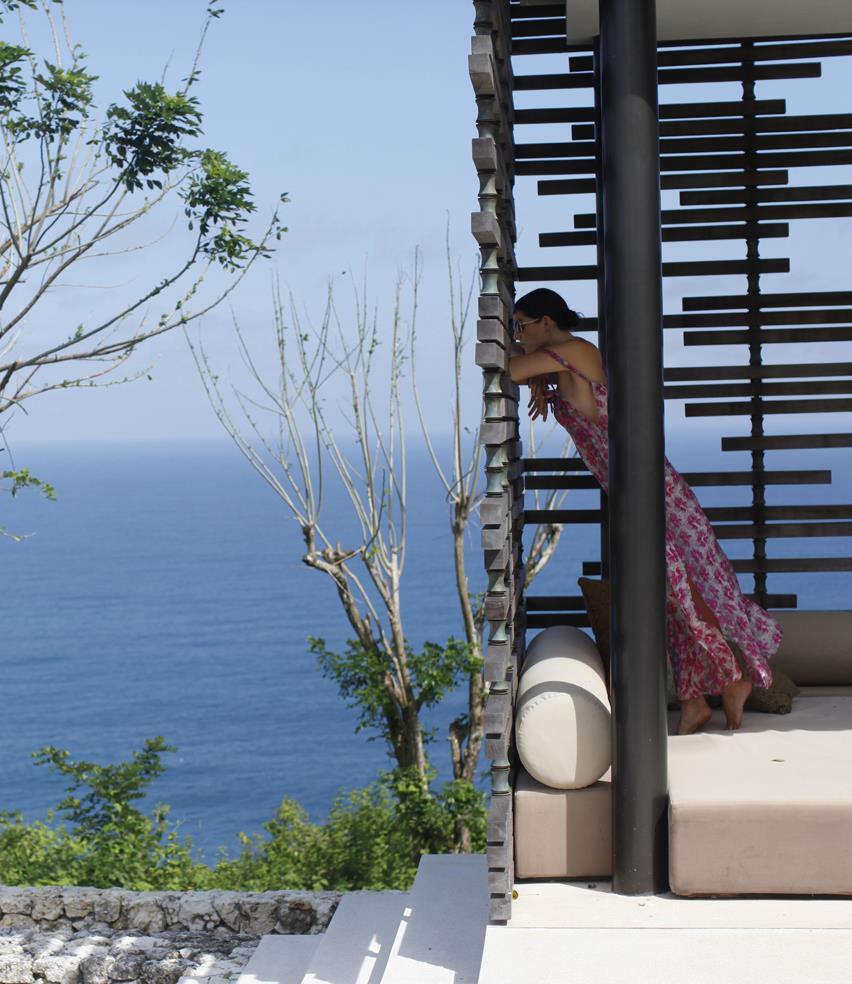 JOURNEY TO ENVIRONMENT 2,5 hours Rp 500,000++ per person Alila Villas Uluwatu is committed to maintaining environmental and social sustainability for our villa oper