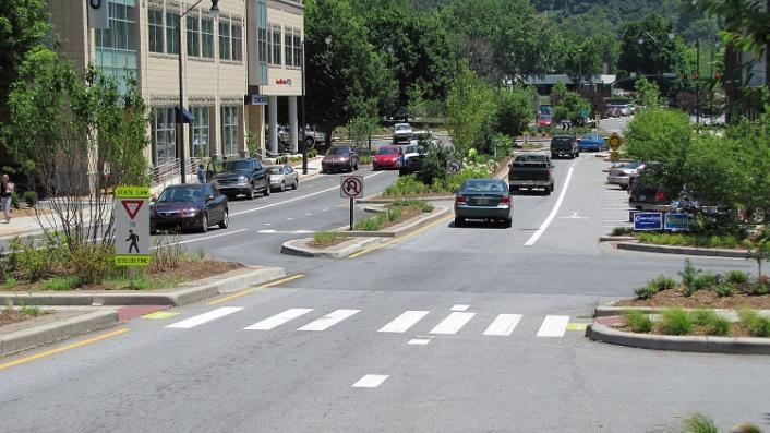This chapter describes a number of measures to improve pedestrian crossings, including marked and unmarked crosswalks, raised crossing islands and medians, beacons, and lighting.