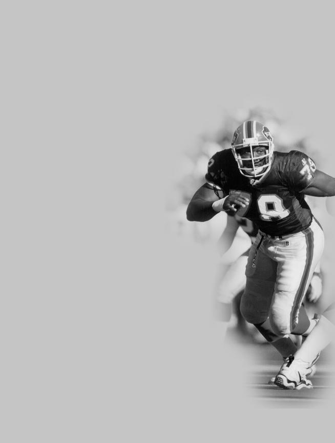Bruce Smith 78 Pro Bowl Starter Washington Redskins Defensive end Height: 6-4 Weight: 273 Born: 6/18/63 Widely regarded as one of the game's most dominating defensive players ever, Smith is one of a