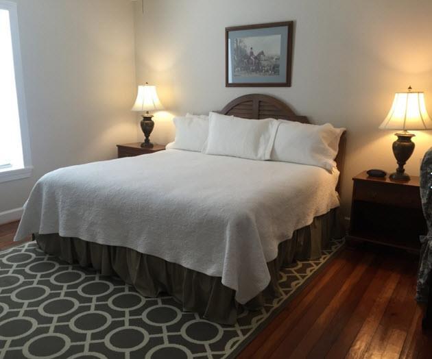 Carriage Inn Package After spending the first 3 nights at The Carolina Hotel at Pinehurst Resort, you will spend Masters Week at the boutique Carriage House Inn in Aiken.