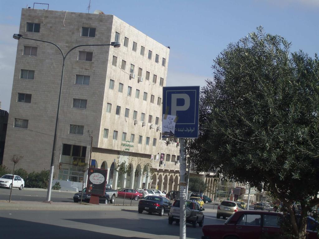 At signalized intersections in Jordan, many of the signalized intersections lack proper lane grouping and phasing system.