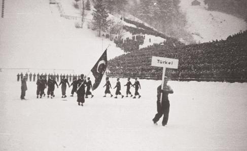 Participation in the Winter Olympic Games from 1924 to 1998: A long and unfinished conquest The participation of the NOCs in the Winter Olympics has been very progressive over the course of the last