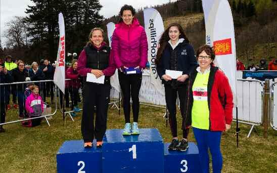 Scoish cross counry champion Morag MacLary (Cenral AC) pipped ileholder Jenny Bannerman (Inverness Harriers) by four secs o win he women's prize in 16:58.