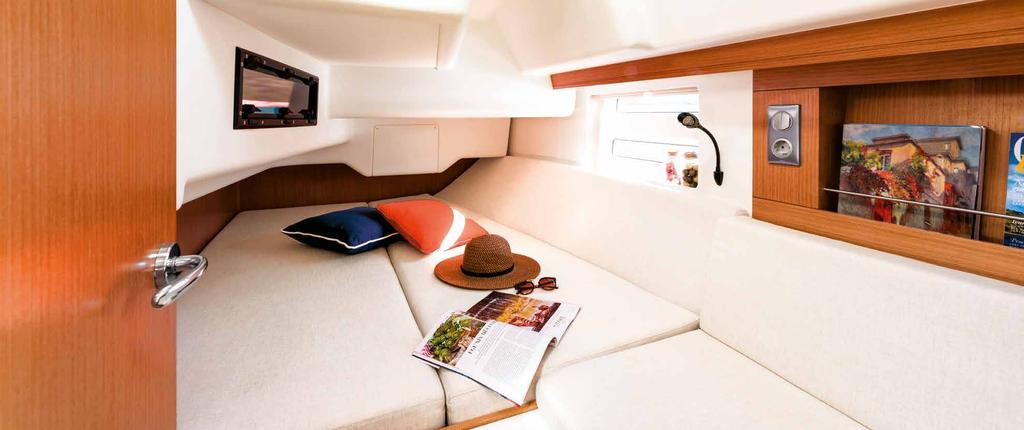 38 Guest space aplenty The generous aft cabin, complete with courtesy seating for