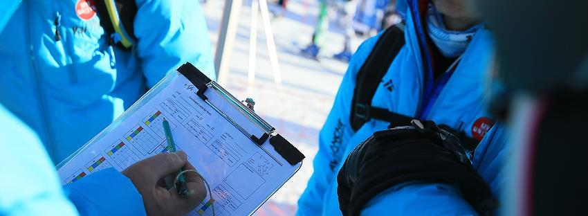 FIS World Championships: Information, Documents and Questionnaire It is vital that coaches themselves are able to benefit from continuous high-quality training.