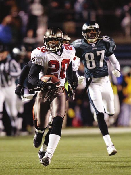 2002 NFC CHAMPIONSHIP GAME PHILADELPHIA Tampa Bay advanced to its first Super Bowl appearance in club history with a 27-10 victory over the Philadelphia Eagles in the final game at Veterans Stadium.