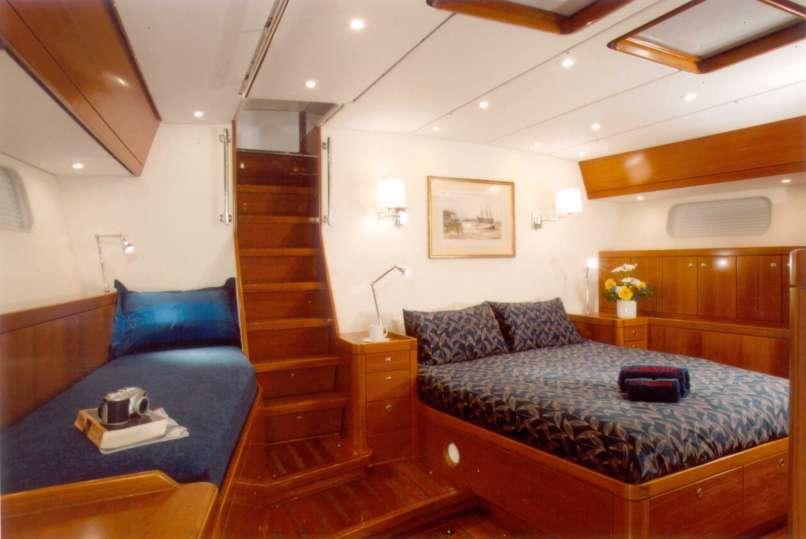 A U-shaped dinette capable of dining four persons occupies the port side of the pilothouse, and it is elevated so that the diners may enjoy a full 360 degree view from comfortable seating positions.