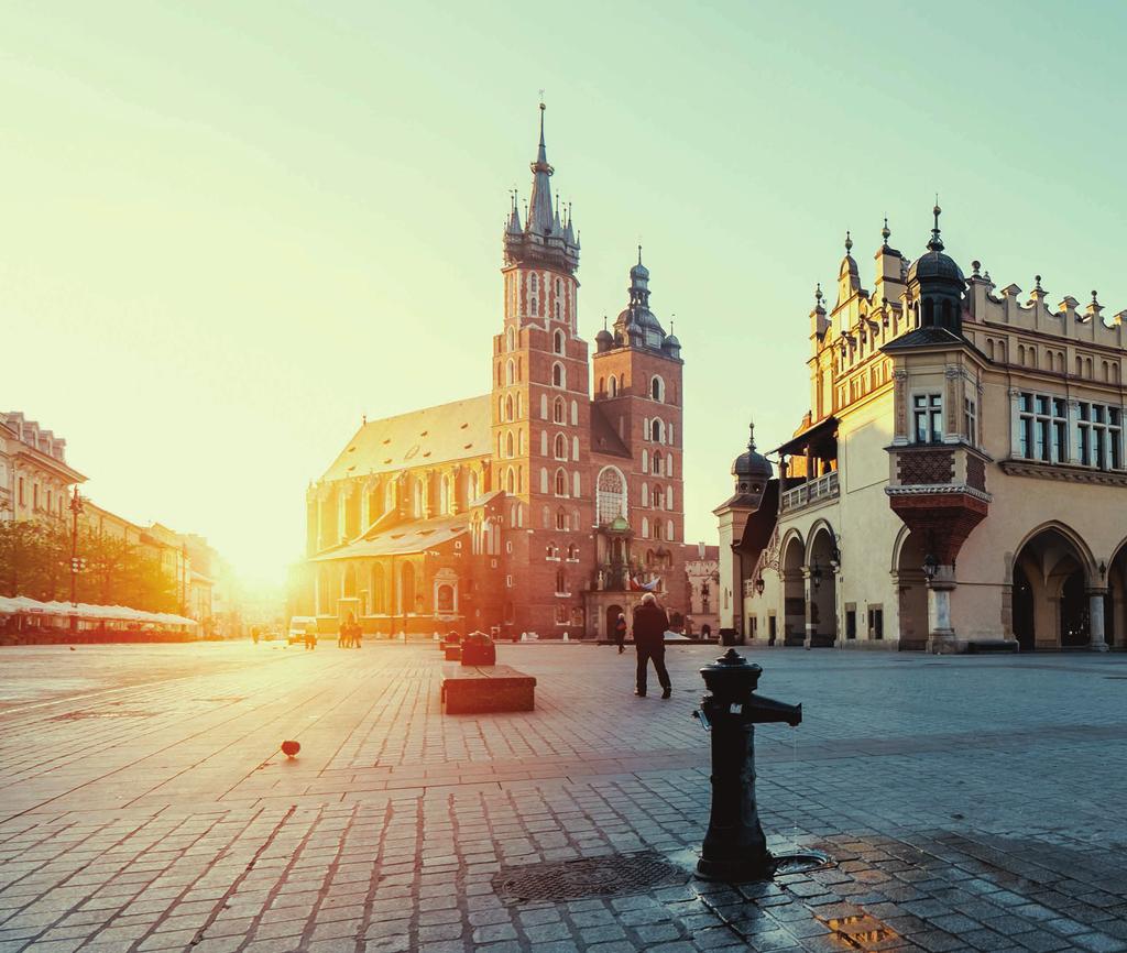 The Kraków s rich tradition and its historic splendor is a real touristic magnet. The Old Town is one of the 13 places in Poland, inscribed on UNESCO World Heritage Site.