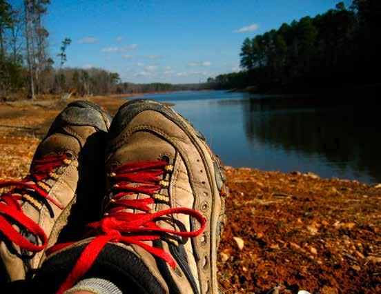 1 Mountains-to-Sea Trail Last Updated 1/1/2017 Taking a break on the shore of Falls Lake Photo by Rebecca Walling Eno River and Falls Lake MST Segment 10 ENO RIVER STATE PARK AT PLEASANT GREEN ROAD