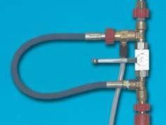 SUPPLY HOSE DN 10, 500 bar/150 C to avoid pressure loss over extended hose lengths.