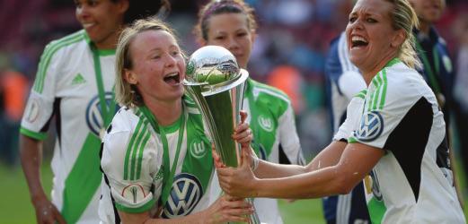 UEFA WOMEN S CHAMPIONS LEAGUE Conny Pohlers lowdown Last season Conny Pohlers set two UEFA women s club competition records becoming the all-time top scorer on 42 goals and, by helping VfL Wolfsburg
