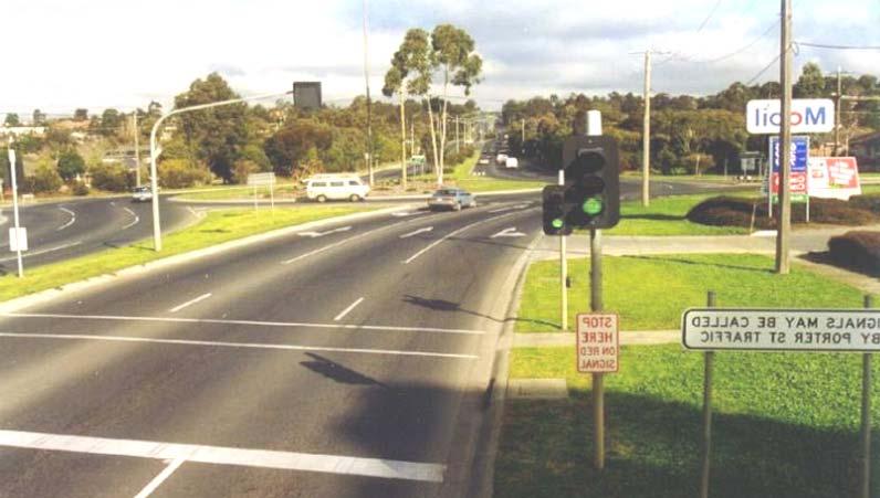 Use of pedestrian-actuated signals for roundabout metering (Fitzsimons Lane - Porter St