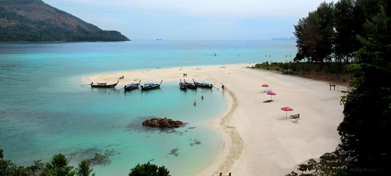 Coming from the islands on the east coast like Koh Tao or Koh Samui, it is recommended you stay the night on Koh