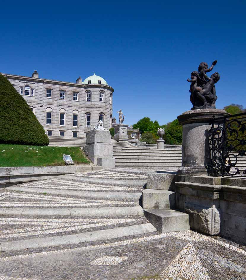 OLD IRISH LUXURY By Chris Johns POWERSCOURT ESTATE Franc, Italy, Switzrland - ths ar th countris at front of mind whn thinking of grand Europan luxury.