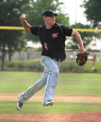Aaron Klinec Playing Career: Position: Shortstop Lake Erie Crushers 2012 Washington & Jefferson College 2012 Grad Division III National Gold Glove Shortstop 2012 St.