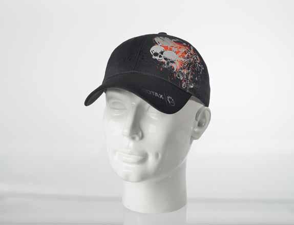 suede Textkorrektur: black cap with 3D ojo embroidery