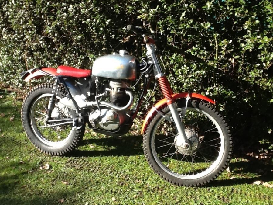 BSA B40 350cc, pre 65 trials bike, road registered as 1964 (was pre 65 Scottish eligible in 1998) in Sammy Miller version of the oil in frame Otter, conical alloy hubs /rims, MP style forks, Falcon