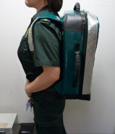 with Mentors, Clinical Supervisors or during formal training / CPD sessions Handling responder bags Using as a backpack There are advantages to using the bag as a backpack, as it allows the weight to
