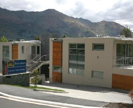 limitless shadowing Self catering breakfast restaurant meals 5 days per week Shared accommodation at the Belvedere apartments with kitchen facilities Wanaka is a lively town with plenty of bars,