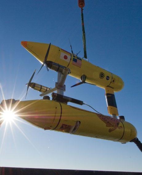 SeaBED-class AUVs Developed and built by engineers in WHOI s Deep Submergence Laboratory, SeaBED-class autonomous underwater vehicles (AUVs) can hover over seafloor targets like a helicopter or fly