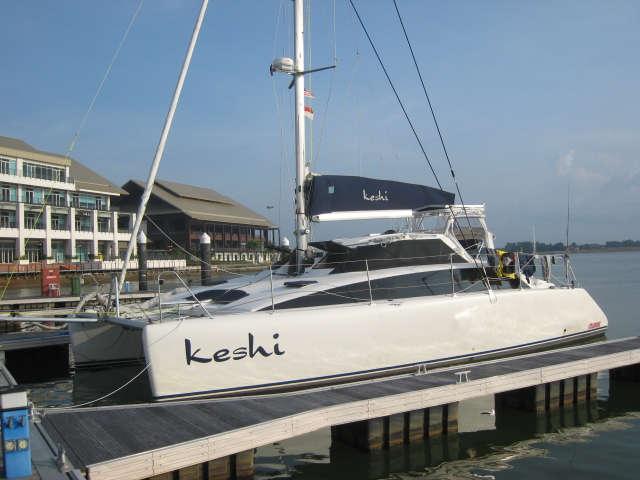 Lightwave 38 Keshi Make: Lightwave Boat Name: