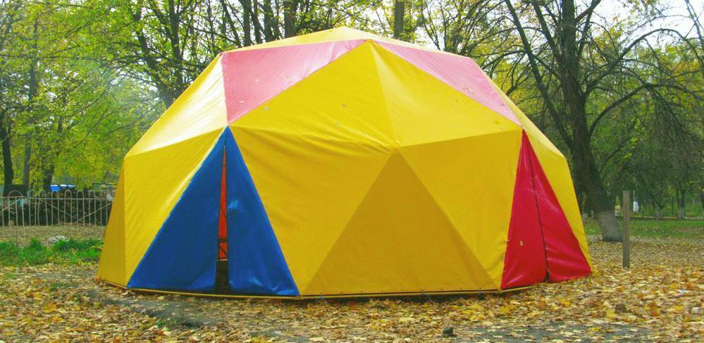 Additional services GeodBeacskitco cdonotenmt e Geodesic dome - universal relaxation area of spherical shape, consisting of a metal structure covered with PVC material.